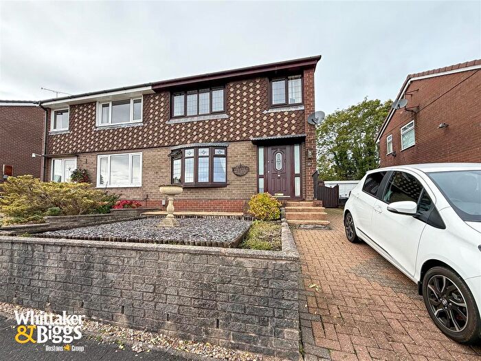3 Bedroom Semi-detached House For Sale In York Close, Stoke-On-Trent, ST8