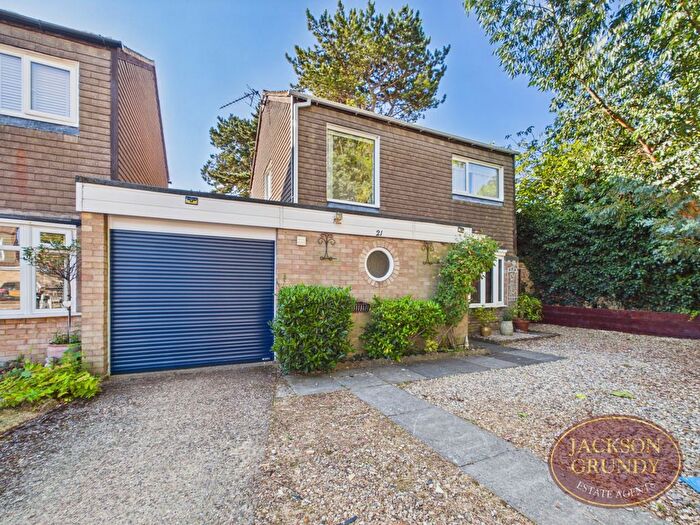 3 Bedroom Detached House For Sale In Hopping Hill Gardens, Duston, NN5