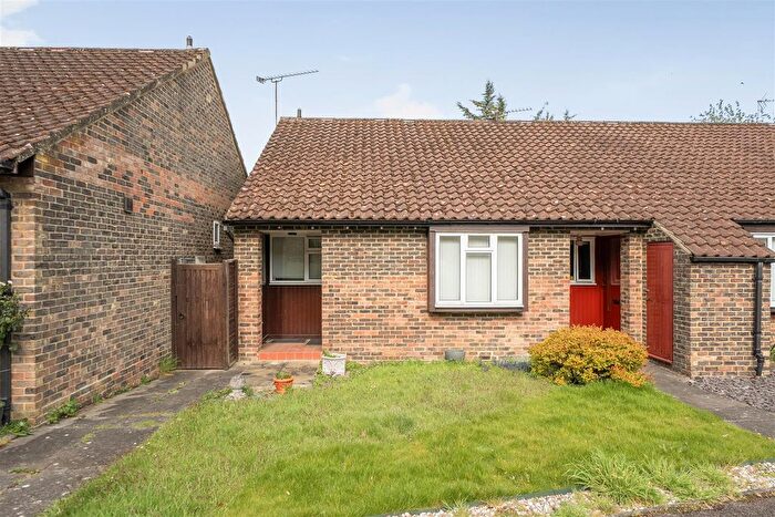 2 Bedroom Property For Sale In Bowyers Close, Ashtead, KT21