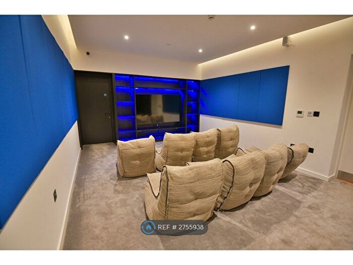 1 Bedroom Flat To Rent In Wharf End, Trafford Park, Manchester, M17