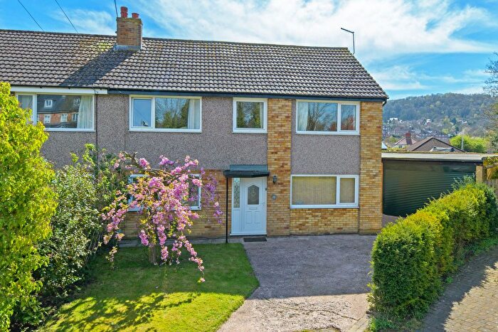 4 Bedroom Semi Detached House For Sale In Blue Hatch, Frodsham, WA6