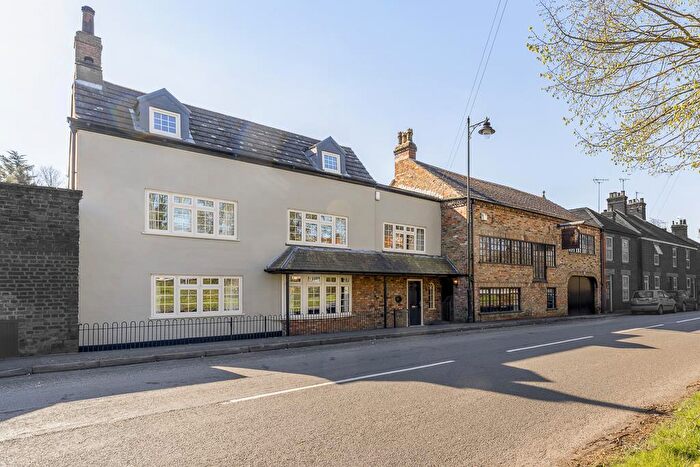 6 Bedroom Town House For Sale In Cowbit Road, Spalding, PE11