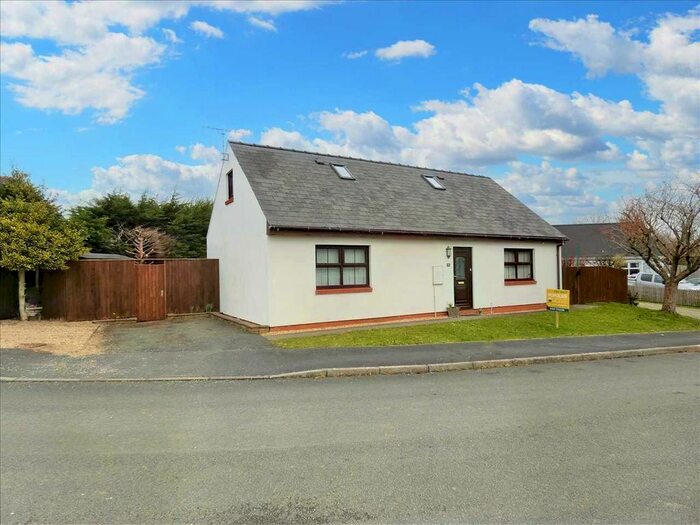 5 Bedroom Bungalow For Sale In Lamborough Crescent, Clarbeston Road, SA63
