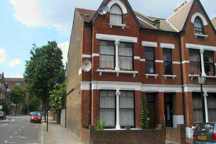 1 Bedroom Flat To Rent In Fairbridge Road, London, N19