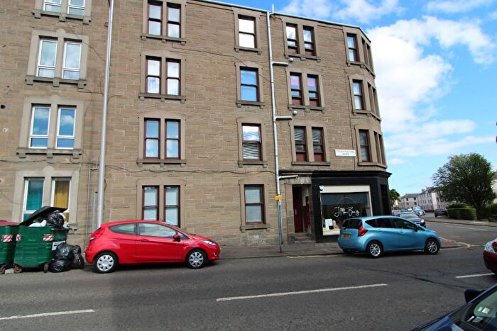 2 Bedroom Flat To Rent In Strathmartine Road, Dundee, DD3
