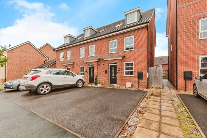 3 Bedroom Town House For Sale In Filter Bed Way, Sandbach, Cheshire, CW11