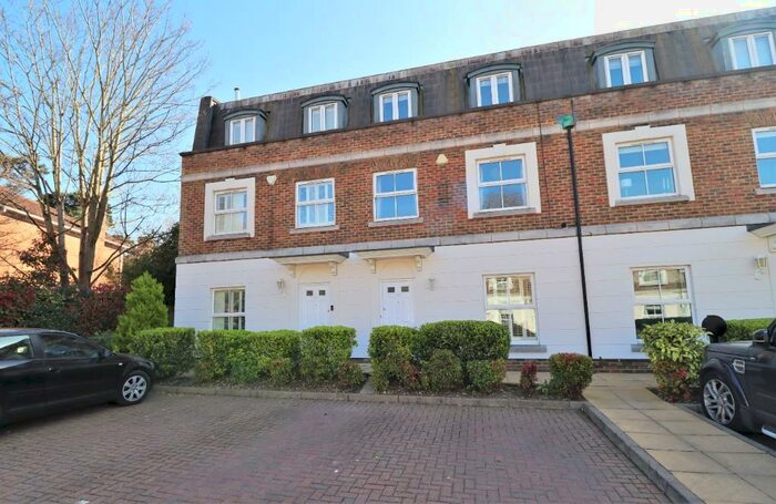 4 Bedroom Terraced House To Rent In Woodsome Lodge, Weybridge, Surrey, KT13