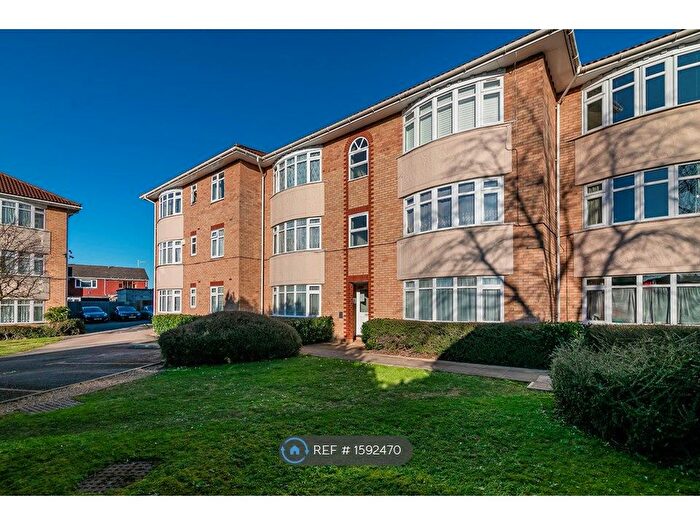 1 Bedroom Flat To Rent In Catherine Court, Ilford, IG2