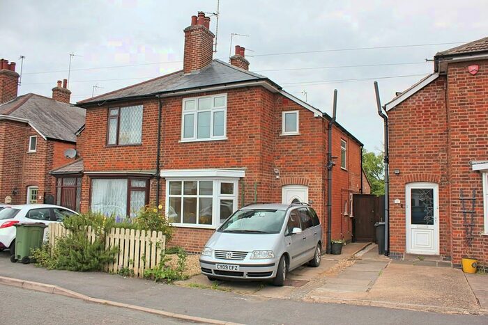 3 Bedroom Semi-Detached House To Rent In Grange Road, Wigston, LE18