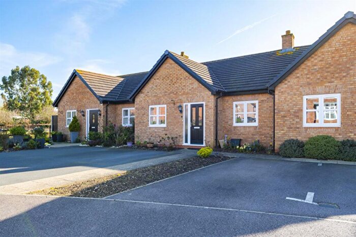 2 Bedroom Terraced Bungalow For Sale In Brocklehanger Edge, Cranfield, Bedford, MK43