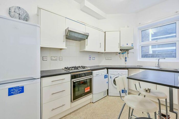 Studio To Rent In Arran Road, Catford, London, SE6