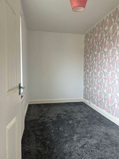 3 Bedroom Terraced House To Rent In Winget Avenue, Huddersfield, HD4