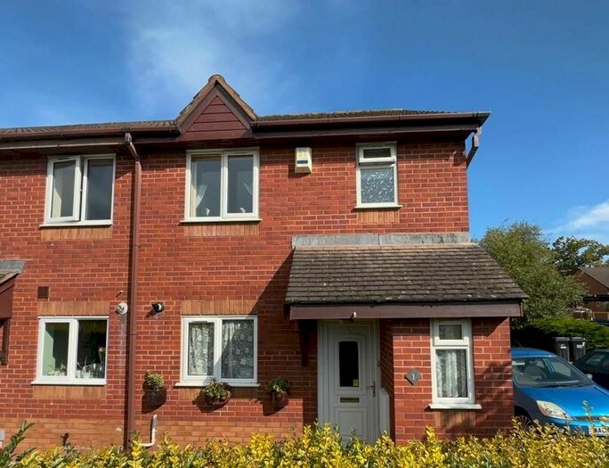 3 Bedroom End Of Terrace House To Rent In Taylors Court, Tiverton, EX16