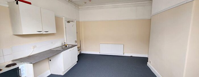 8 Bedroom Terraced House For Sale In Shaftesbury Street, Stockton-On-Tees, TS18