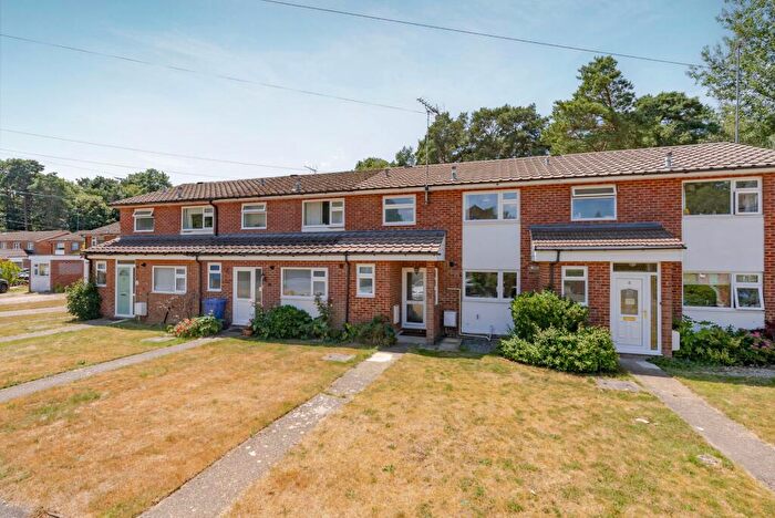 3 Bedroom Terraced House For Sale In Kinross Avenue, Ascot, SL5