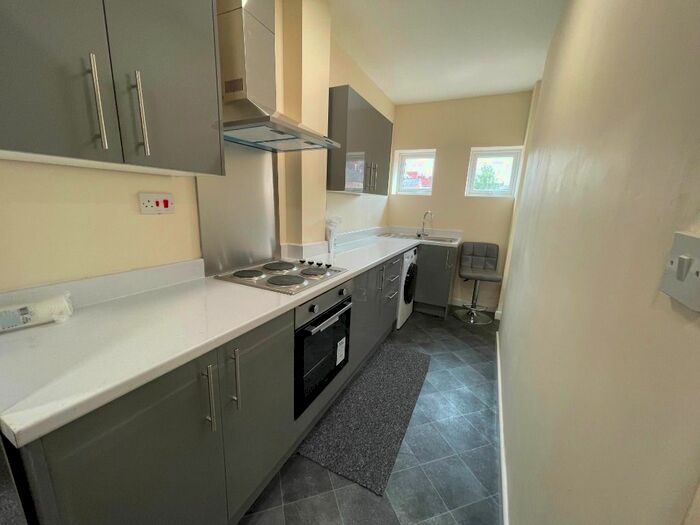 1 Bedroom Studio To Rent In Montague Road, Clarendon Park, Leicester, LE2