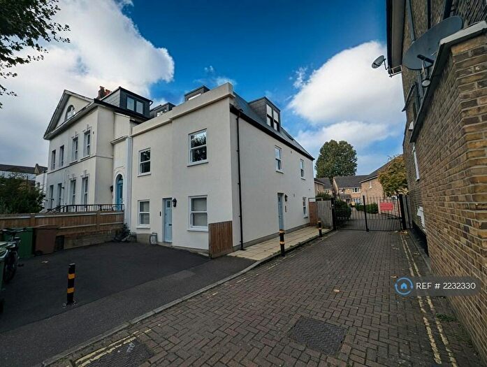 2 Bedroom Flat To Rent In Lordship Lane, London, SE22