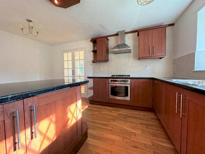 2 Bedroom Bungalow To Rent In Whitelea Crescent, Kilmacolm, Inverclyde, PA13