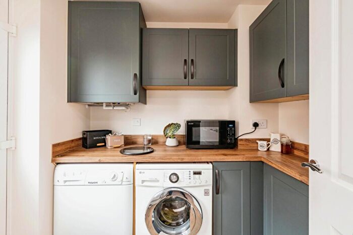 4 Bedroom Detached House For Sale In Metcalf Road, Norwich, NR13