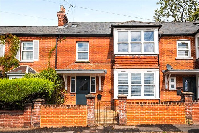 4 Bedroom Terraced House For Sale In Shortfield Common Road, Frensham, Farnham, Surrey, GU10