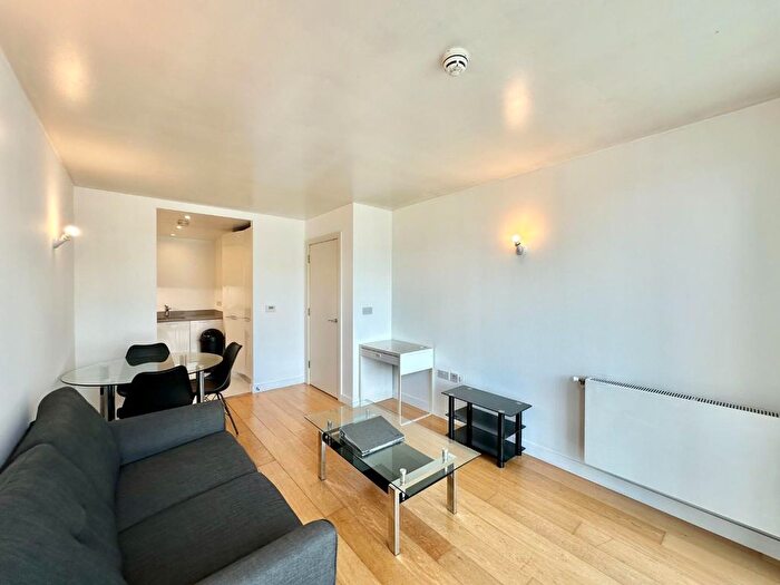 1 Bedroom Flat To Rent In Cardinal Building, Station Approach, Hayes, UB3