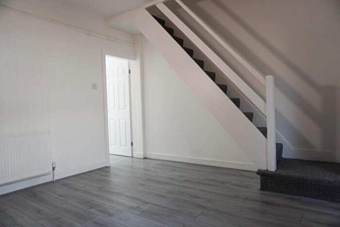 3 Bedroom Terraced House For Sale In Dewsbury Road, L4