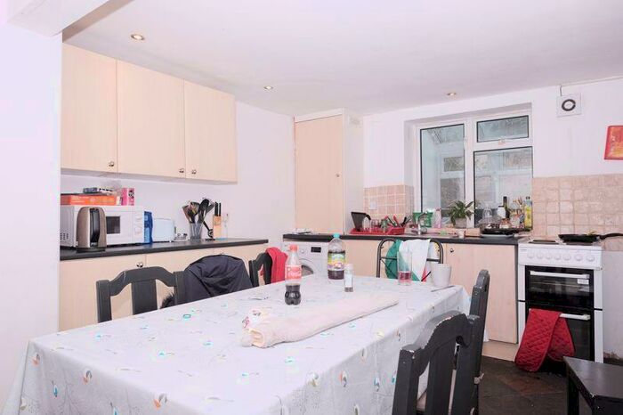 5 Bedroom End Of Terrace House To Rent In Upper Lewes Road, Brighton, BN2