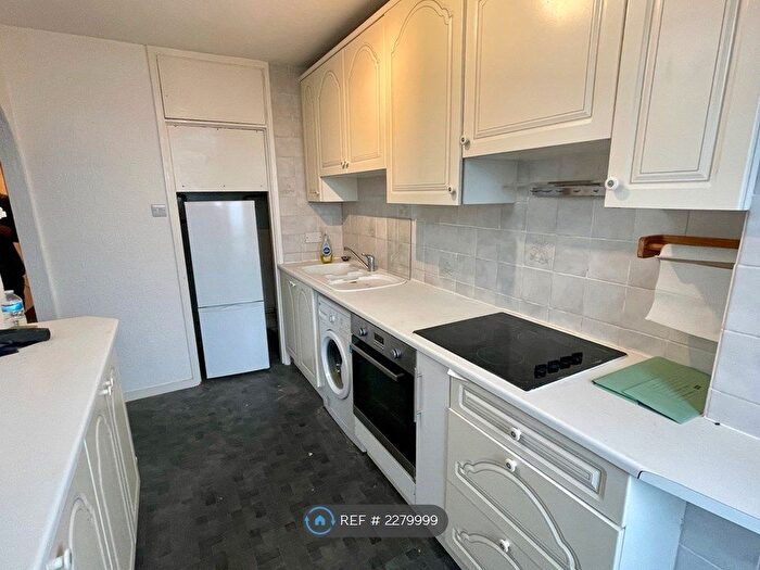 2 Bedroom Flat To Rent In Arthur Road, Edgbaston, Birmingham, B15