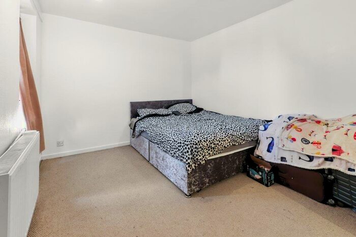 3 Bedroom Terraced House For Sale In Nightingale Lane, Wellingborough, NN8