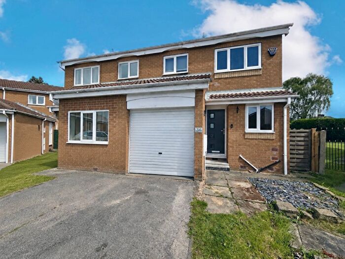 3 Bedroom Semi Detached House For Sale In Ringwood Grove, Sothall, Sheffield, S20