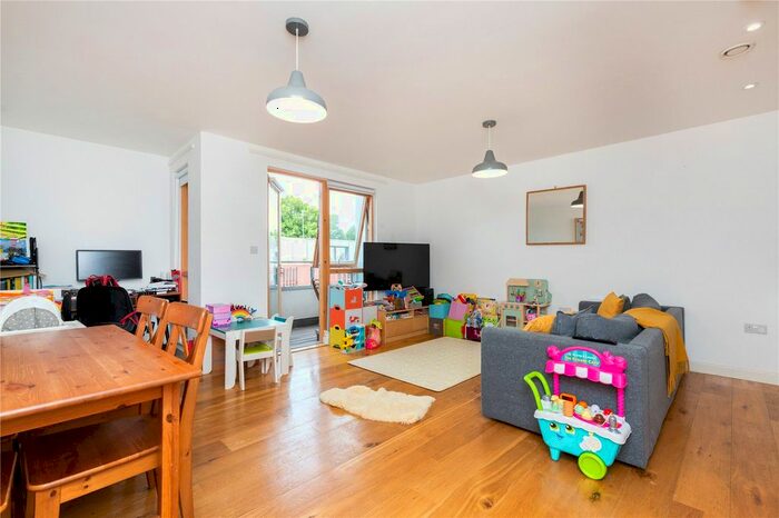 2 Bedroom Flat To Rent In Corsica Street, London, N5