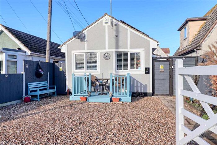 1 Bedroom Bungalow For Sale In Midway, Jaywick, CO15