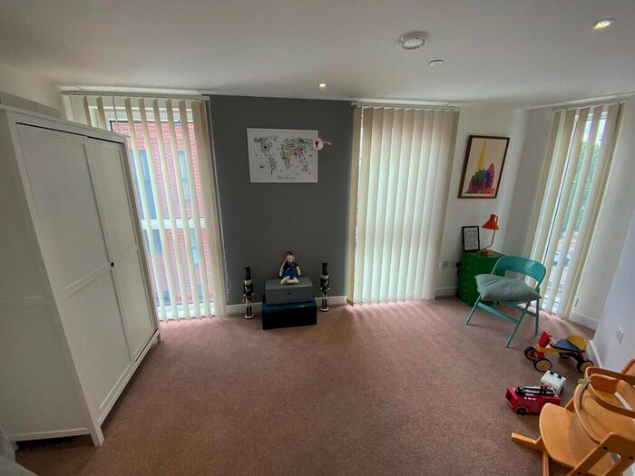 2 Bedroom Apartment For Sale In Zenith Close, London, NW9