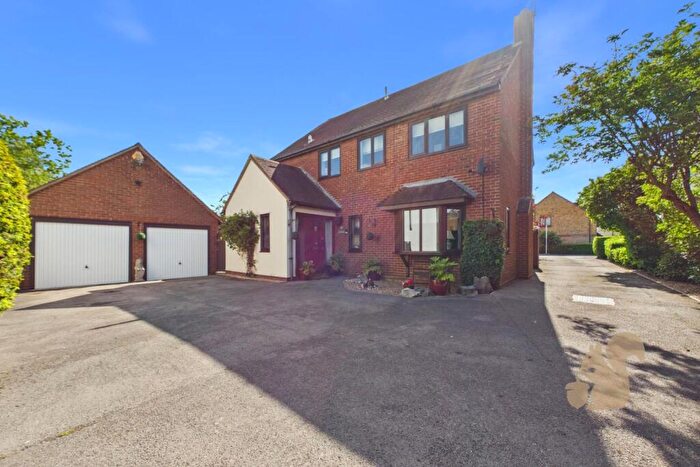 4 Bedroom Detached House For Sale In Hullbridge Road, South Woodham Ferrers, CM3