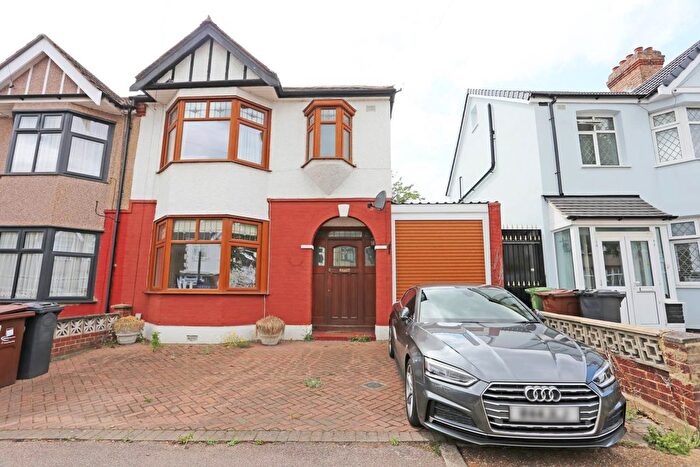 2 Bedroom Semi-Detached House To Rent In Kings Avenue, Chadwell Heath, Romford, RM6