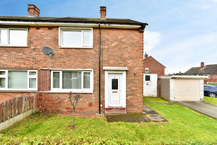 2 Bedroom Semi-Detached House For Sale In Leybourne Road, Kimberworth Park, Rotherham, S61