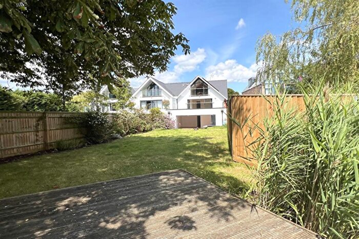 4 Bedroom Semi-Detached House To Rent In Lakeside, Oxford, OX2