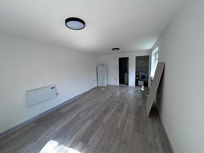 Apartment To Rent In The Annexe, Cheviot Road, Luton, Beds, LU3