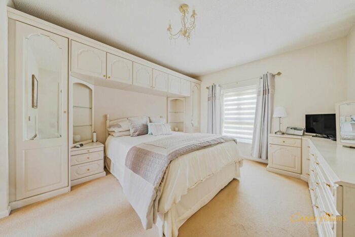 4 Bedroom Detached House For Sale In Toddington Park, Wick, BN17