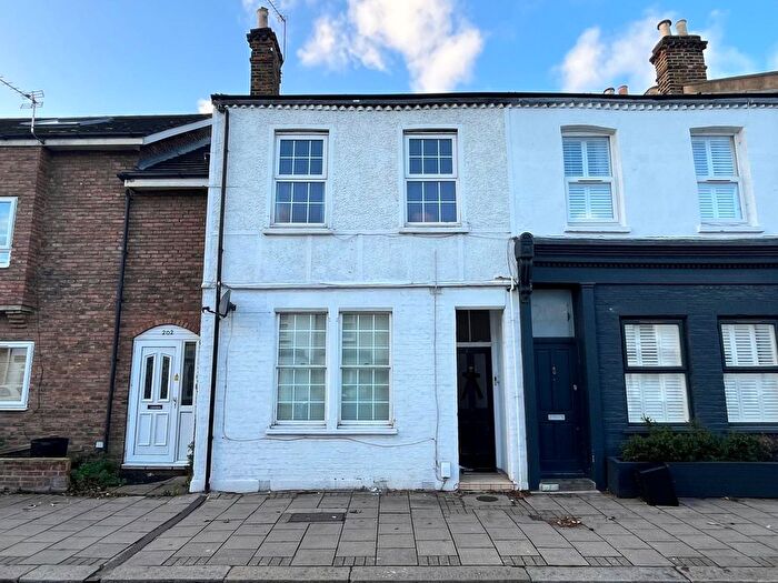 1 Bedroom Flat To Rent In Sandycombe Road, Richmond, TW9