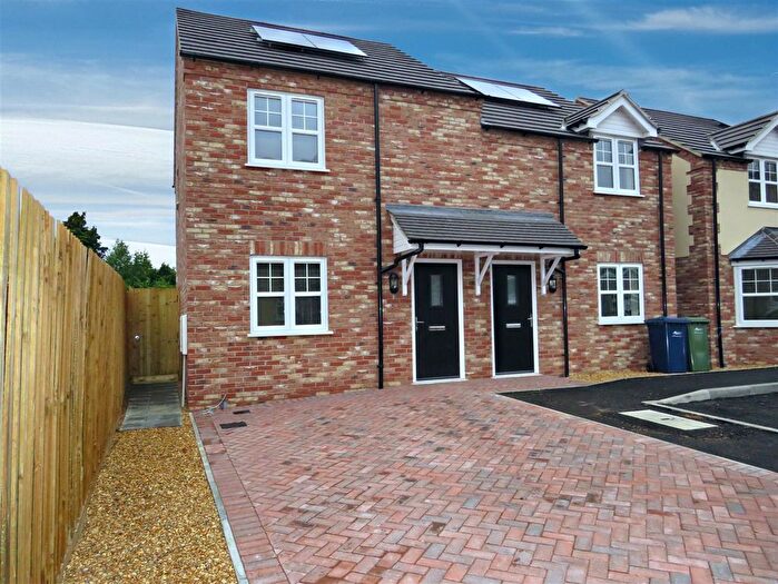 3 Bedroom Semi-Detached House To Rent In Pilgrims Close, March, PE15