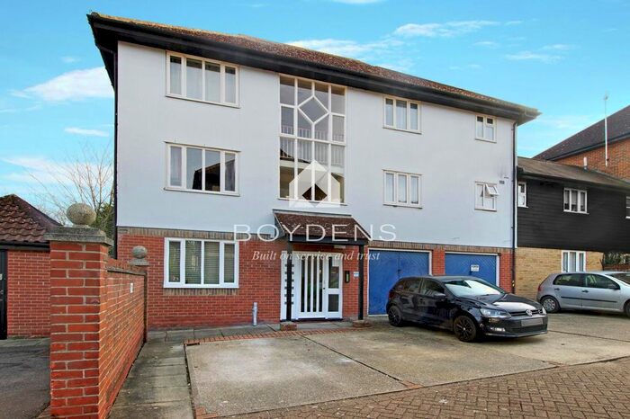 1 Bedroom Flat To Rent In Nicholsons Grove, Colchester, Essex, CO1