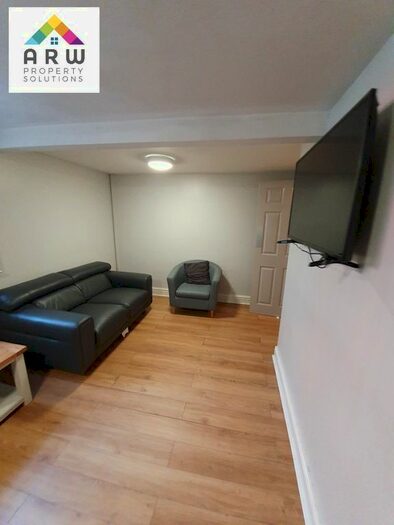 7 Bedroom Flat To Rent In Seymour Terrace, Seymour Street, Liverpool, Merseyside, L3