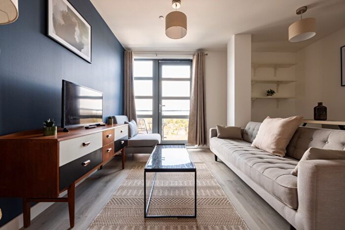 1 Bedroom Flat To Rent In Southgate Road, London, N1