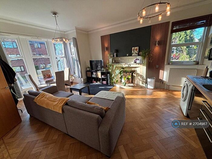 2 Bedroom Flat To Rent In Arncliffe Road, Leeds, LS16