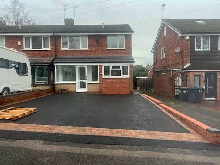 3 Bedroom Semi-Detached House To Rent In North Road, Birmingham, B17