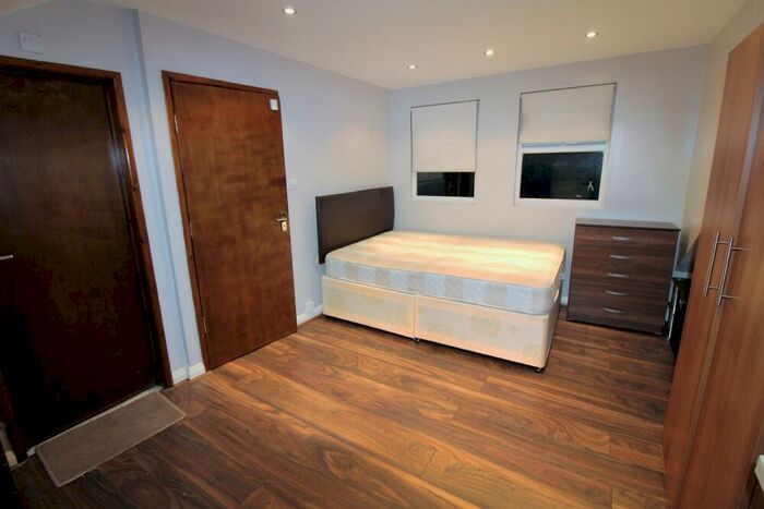 Studio To Rent In Blackstock Road, Finsbury Park, London, N4