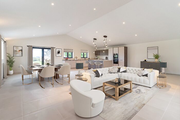 4 Bedroom Bungalow For Sale In Laynes Court, Birdlip, Gloucester, Gloucestershire, GL4