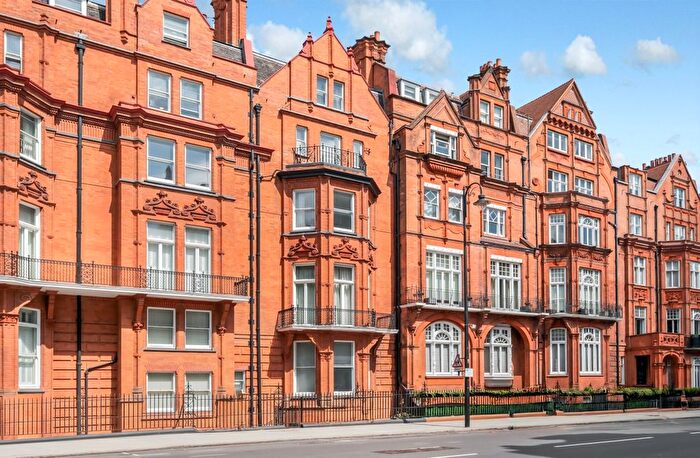 1 Bedroom Flat For Sale In Hans Place, Knightsbridge, SW1X