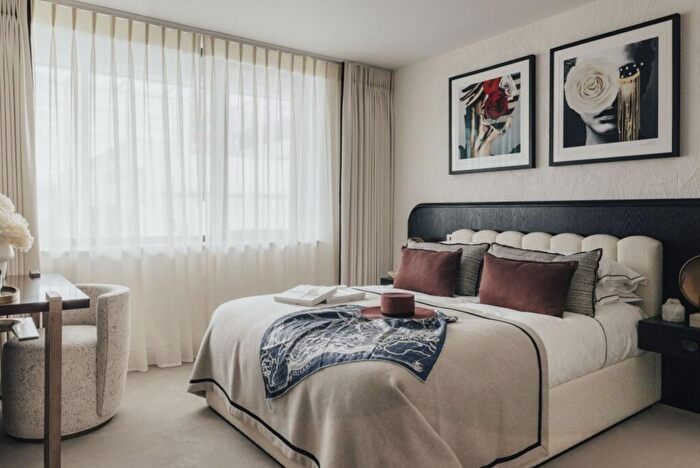 3 Bedroom Flat For Sale In The Regent House, London, NW1